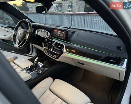 Белый БМВ 5 Серия, объемом двигателя 2 л и пробегом 70 тыс. км за 28888 $, фото 82 на Automoto.ua