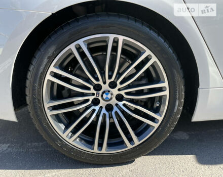 Белый БМВ 5 Серия, объемом двигателя 3 л и пробегом 35 тыс. км за 38000 $, фото 14 на Automoto.ua