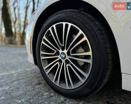 Белый БМВ 5 Серия, объемом двигателя 3 л и пробегом 55 тыс. км за 43500 $, фото 3 на Automoto.ua