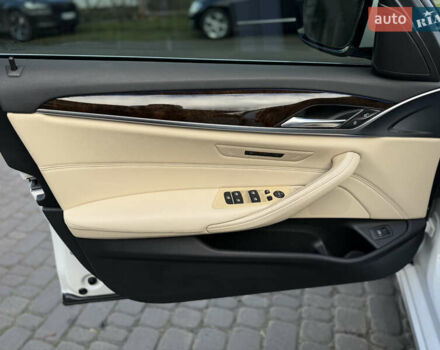 Белый БМВ 5 Серия, объемом двигателя 2 л и пробегом 215 тыс. км за 22950 $, фото 23 на Automoto.ua