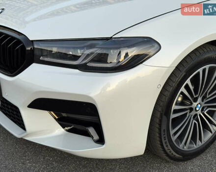 Белый БМВ 5 Серия, объемом двигателя 2 л и пробегом 70 тыс. км за 28888 $, фото 57 на Automoto.ua