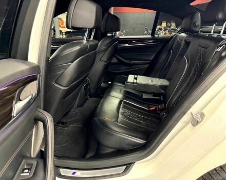 Білий БМВ 5 Серія, об'ємом двигуна 3 л та пробігом 87 тис. км за 9500 $, фото 6 на Automoto.ua