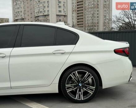 Белый БМВ 5 Серия, объемом двигателя 2 л и пробегом 229 тыс. км за 30000 $, фото 13 на Automoto.ua