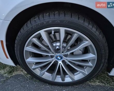 Белый БМВ 5 Серия, объемом двигателя 2 л и пробегом 103 тыс. км за 33000 $, фото 4 на Automoto.ua