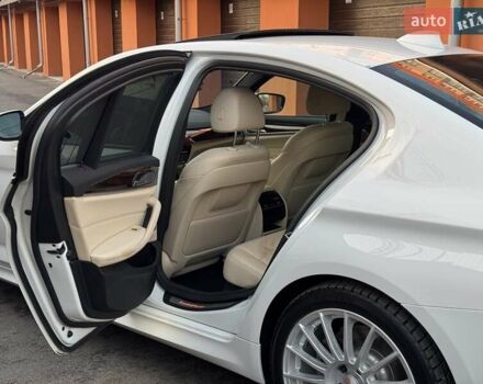 Белый БМВ 5 Серия, объемом двигателя 3 л и пробегом 157 тыс. км за 35499 $, фото 8 на Automoto.ua