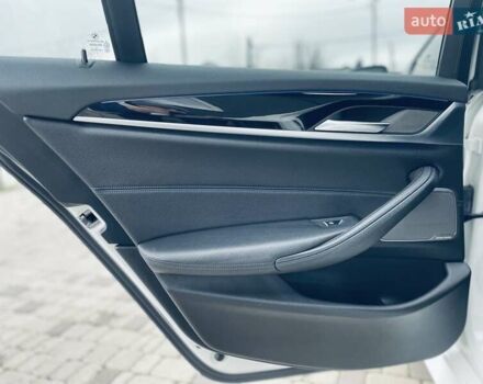 Білий БМВ 5 Серія, об'ємом двигуна 2.99 л та пробігом 121 тис. км за 40000 $, фото 30 на Automoto.ua