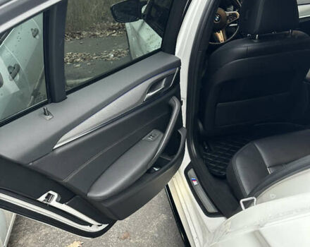 Білий БМВ 5 Серія, об'ємом двигуна 2 л та пробігом 148 тис. км за 25000 $, фото 19 на Automoto.ua