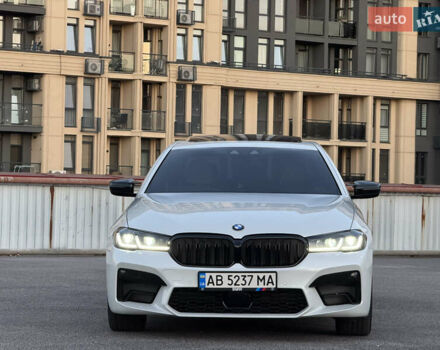 Белый БМВ 5 Серия, объемом двигателя 2 л и пробегом 70 тыс. км за 28888 $, фото 25 на Automoto.ua