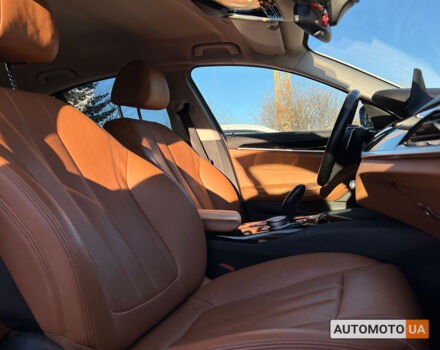 Белый БМВ 5 Серия, объемом двигателя 2 л и пробегом 176 тыс. км за 34200 $, фото 8 на Automoto.ua