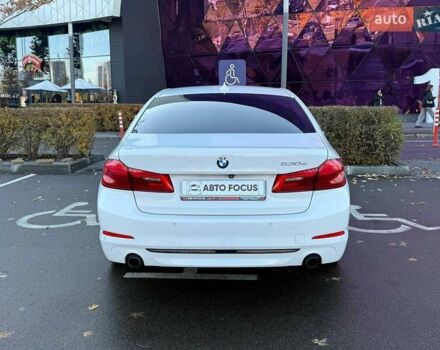 Белый БМВ 5 Серия, объемом двигателя 2 л и пробегом 118 тыс. км за 26990 $, фото 4 на Automoto.ua