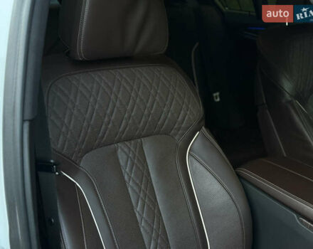 Белый БМВ 5 Серия, объемом двигателя 2 л и пробегом 155 тыс. км за 33000 $, фото 15 на Automoto.ua