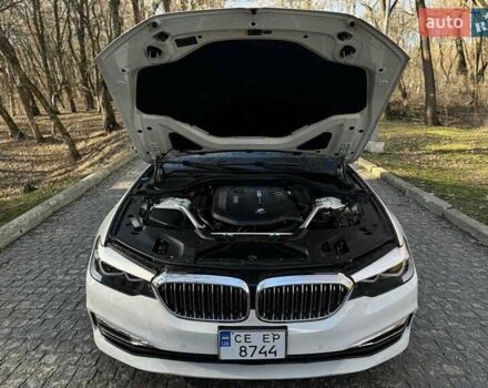 Белый БМВ 5 Серия, объемом двигателя 3 л и пробегом 55 тыс. км за 43500 $, фото 4 на Automoto.ua