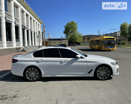 Белый БМВ 5 Серия, объемом двигателя 3 л и пробегом 35 тыс. км за 38000 $, фото 13 на Automoto.ua