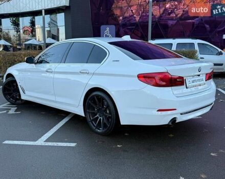 Белый БМВ 5 Серия, объемом двигателя 2 л и пробегом 118 тыс. км за 26990 $, фото 3 на Automoto.ua