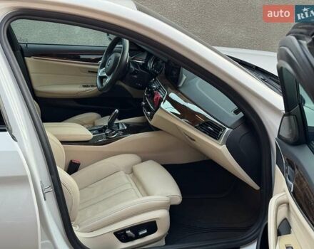 Белый БМВ 5 Серия, объемом двигателя 3 л и пробегом 157 тыс. км за 35499 $, фото 11 на Automoto.ua