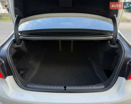 Белый БМВ 5 Серия, объемом двигателя 2 л и пробегом 215 тыс. км за 22950 $, фото 39 на Automoto.ua