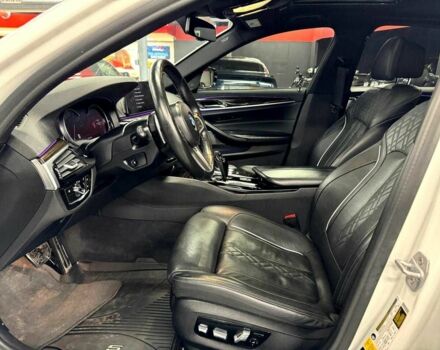 Білий БМВ 5 Серія, об'ємом двигуна 3 л та пробігом 87 тис. км за 9500 $, фото 5 на Automoto.ua