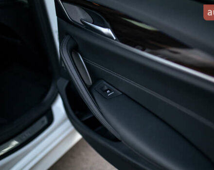 Білий БМВ 5 Серія, об'ємом двигуна 3 л та пробігом 56 тис. км за 50000 $, фото 68 на Automoto.ua