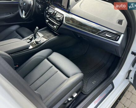 Белый БМВ 5 Серия, объемом двигателя 2 л и пробегом 118 тыс. км за 30900 $, фото 23 на Automoto.ua