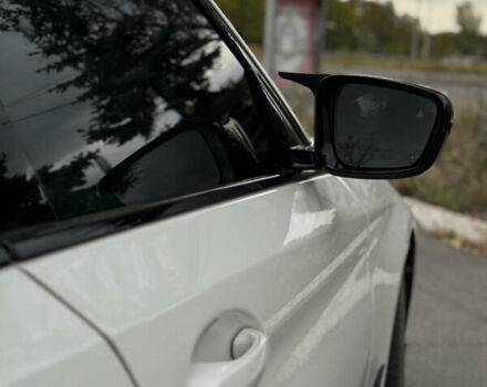 Белый БМВ 5 Серия, объемом двигателя 3 л и пробегом 105 тыс. км за 35999 $, фото 11 на Automoto.ua