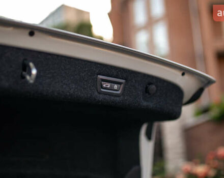 Білий БМВ 5 Серія, об'ємом двигуна 3 л та пробігом 56 тис. км за 50000 $, фото 32 на Automoto.ua