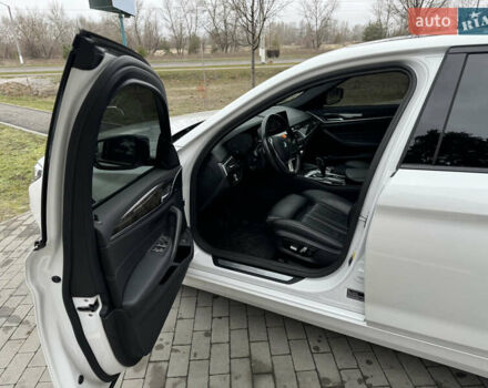 Белый БМВ 5 Серия, объемом двигателя 2 л и пробегом 111 тыс. км за 32500 $, фото 21 на Automoto.ua