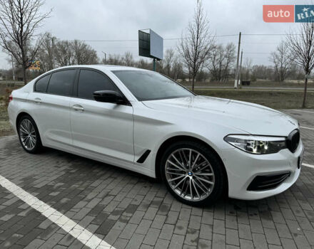 Белый БМВ 5 Серия, объемом двигателя 2 л и пробегом 111 тыс. км за 32500 $, фото 6 на Automoto.ua