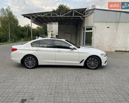 Білий БМВ 5 Серія, об'ємом двигуна 2 л та пробігом 72 тис. км за 28000 $, фото 5 на Automoto.ua