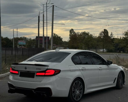 Белый БМВ 5 Серия, объемом двигателя 3 л и пробегом 105 тыс. км за 35999 $, фото 2 на Automoto.ua