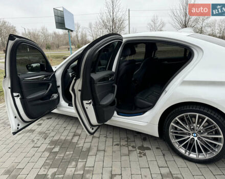 Белый БМВ 5 Серия, объемом двигателя 2 л и пробегом 115 тыс. км за 30000 $, фото 20 на Automoto.ua