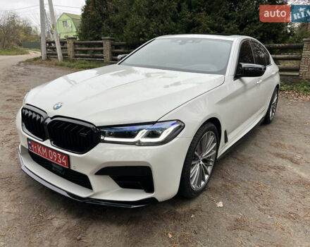 Білий БМВ 5 Серія, об'ємом двигуна 2 л та пробігом 122 тис. км за 29300 $, фото 2 на Automoto.ua