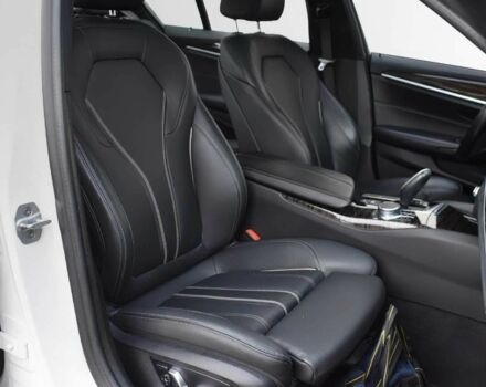 Белый БМВ 5 Серия, объемом двигателя 3 л и пробегом 67 тыс. км за 17000 $, фото 11 на Automoto.ua