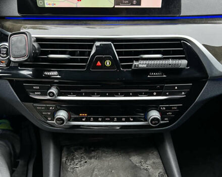 Білий БМВ 5 Серія, об'ємом двигуна 2 л та пробігом 122 тис. км за 29300 $, фото 35 на Automoto.ua