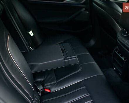 Білий БМВ 5 Серія, об'ємом двигуна 3 л та пробігом 56 тис. км за 50000 $, фото 65 на Automoto.ua