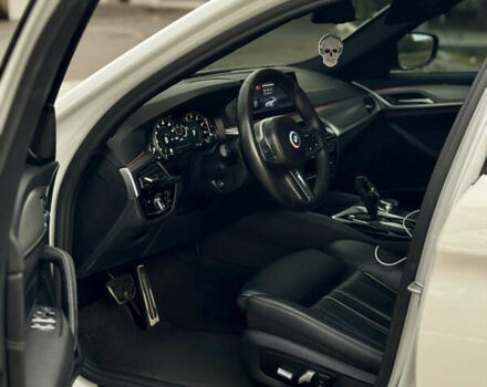 Белый БМВ 5 Серия, объемом двигателя 3 л и пробегом 105 тыс. км за 35999 $, фото 21 на Automoto.ua