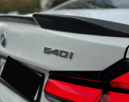 Белый БМВ 5 Серия, объемом двигателя 3 л и пробегом 105 тыс. км за 35999 $, фото 9 на Automoto.ua