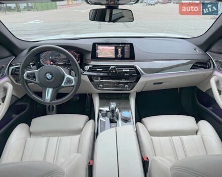 Белый БМВ 5 Серия, объемом двигателя 3 л и пробегом 92 тыс. км за 43800 $, фото 27 на Automoto.ua