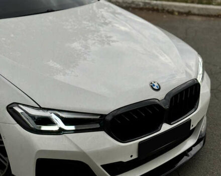 Белый БМВ 5 Серия, объемом двигателя 3 л и пробегом 105 тыс. км за 35999 $, фото 8 на Automoto.ua