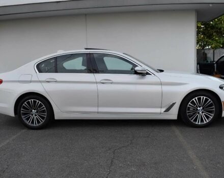 Белый БМВ 5 Серия, объемом двигателя 3 л и пробегом 67 тыс. км за 17000 $, фото 3 на Automoto.ua