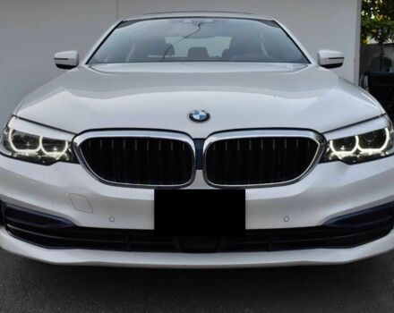 Белый БМВ 5 Серия, объемом двигателя 3 л и пробегом 67 тыс. км за 17000 $, фото 1 на Automoto.ua