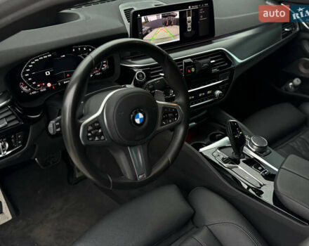 Белый БМВ 5 Серия, объемом двигателя 3 л и пробегом 133 тыс. км за 46000 $, фото 14 на Automoto.ua