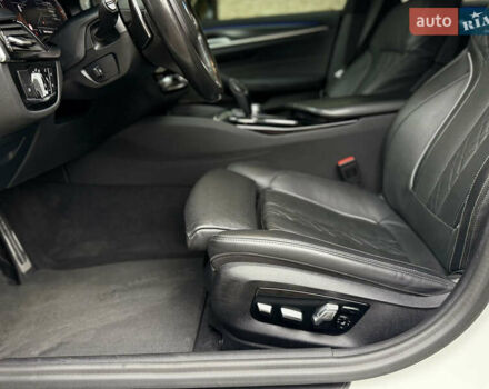 Белый БМВ 5 Серия, объемом двигателя 2.99 л и пробегом 199 тыс. км за 44800 $, фото 30 на Automoto.ua