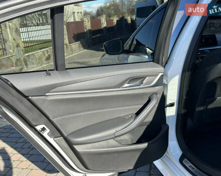 Белый БМВ 5 Серия, объемом двигателя 2 л и пробегом 175 тыс. км за 38500 $, фото 73 на Automoto.ua