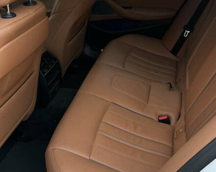 Белый БМВ 5 Серия, объемом двигателя 3 л и пробегом 81 тыс. км за 56500 $, фото 17 на Automoto.ua