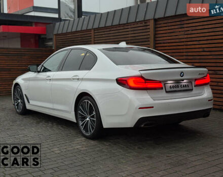 Белый БМВ 5 Серия, объемом двигателя 2 л и пробегом 105 тыс. км за 37000 $, фото 4 на Automoto.ua