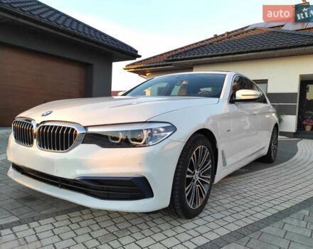 Белый БМВ 5 Серия, объемом двигателя 3 л и пробегом 71 тыс. км за 39000 $, фото 2 на Automoto.ua