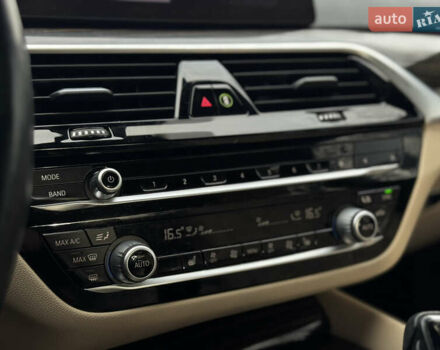 Білий БМВ 5 Серія, об'ємом двигуна 3 л та пробігом 111 тис. км за 39000 $, фото 16 на Automoto.ua