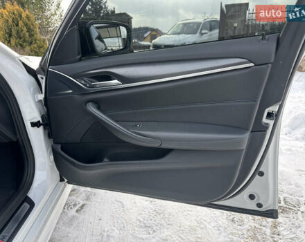 Белый БМВ 5 Серия, объемом двигателя 2 л и пробегом 175 тыс. км за 37650 $, фото 42 на Automoto.ua