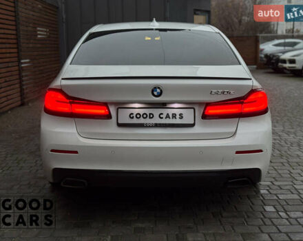 Белый БМВ 5 Серия, объемом двигателя 2 л и пробегом 105 тыс. км за 37000 $, фото 5 на Automoto.ua