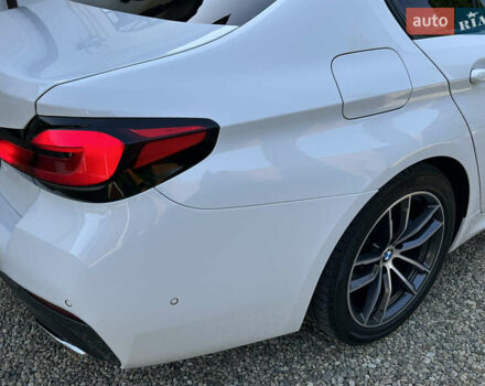 БМВ 5 Серия 2020 в Ивано-Франковске на Automoto.ua Белый БМВ 5 Серия, объемом двигателя 2 л и пробегом 174 тыс. км за 36750 $, фото 26 на Automoto.ua